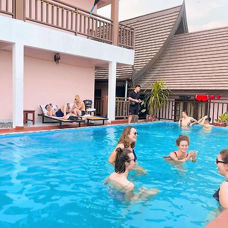 Vangvieng Sisavang Mountain View Hotel ヴァンヴィエン エクステリア 写真