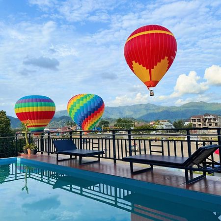Vangvieng Sisavang Mountain View Hotel ヴァンヴィエン エクステリア 写真