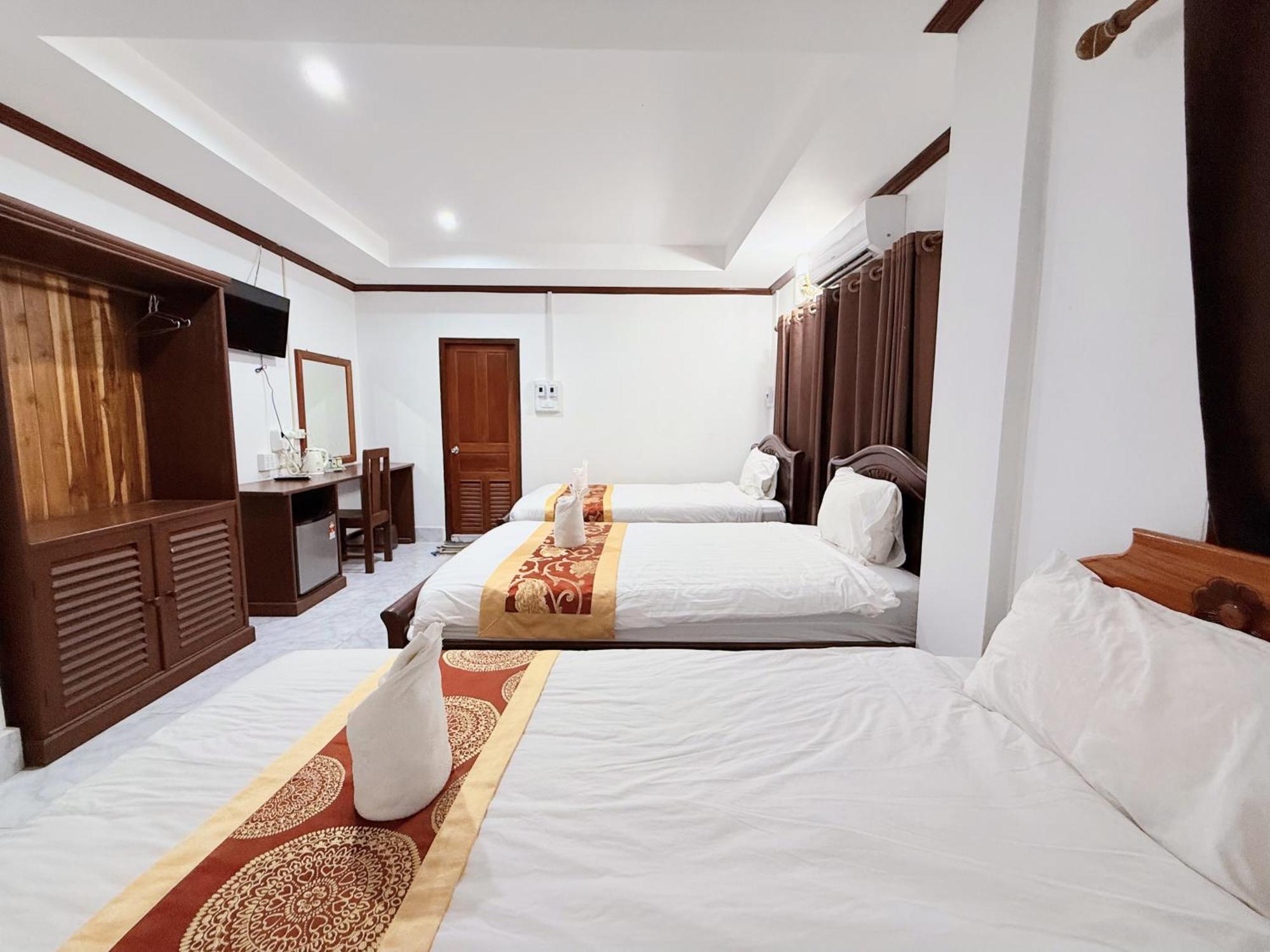 Vangvieng Sisavang Mountain View Hotel ヴァンヴィエン エクステリア 写真