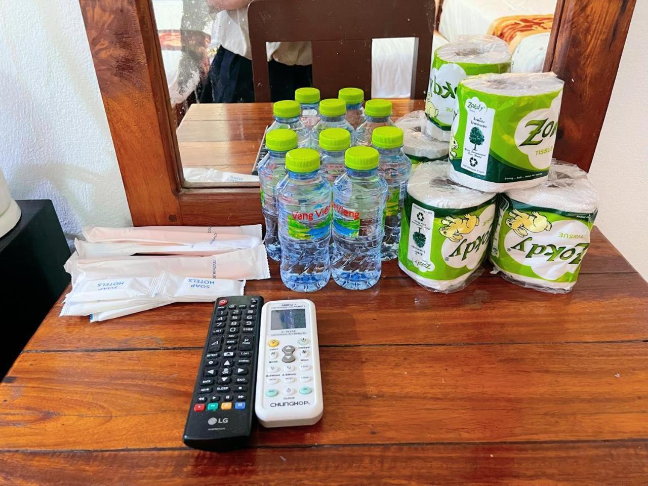 Vangvieng Sisavang Mountain View Hotel ヴァンヴィエン エクステリア 写真