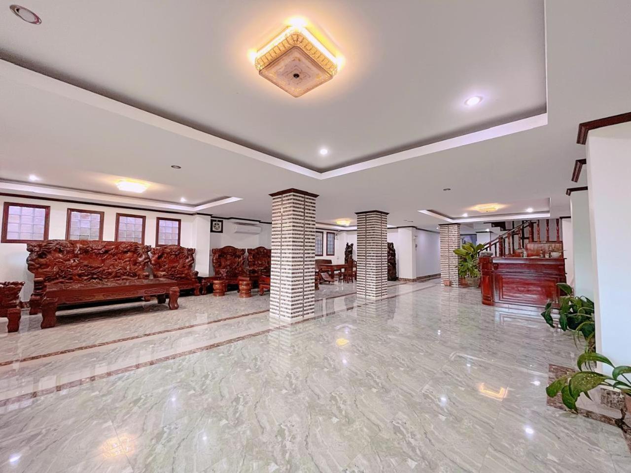 Vangvieng Sisavang Mountain View Hotel ヴァンヴィエン エクステリア 写真