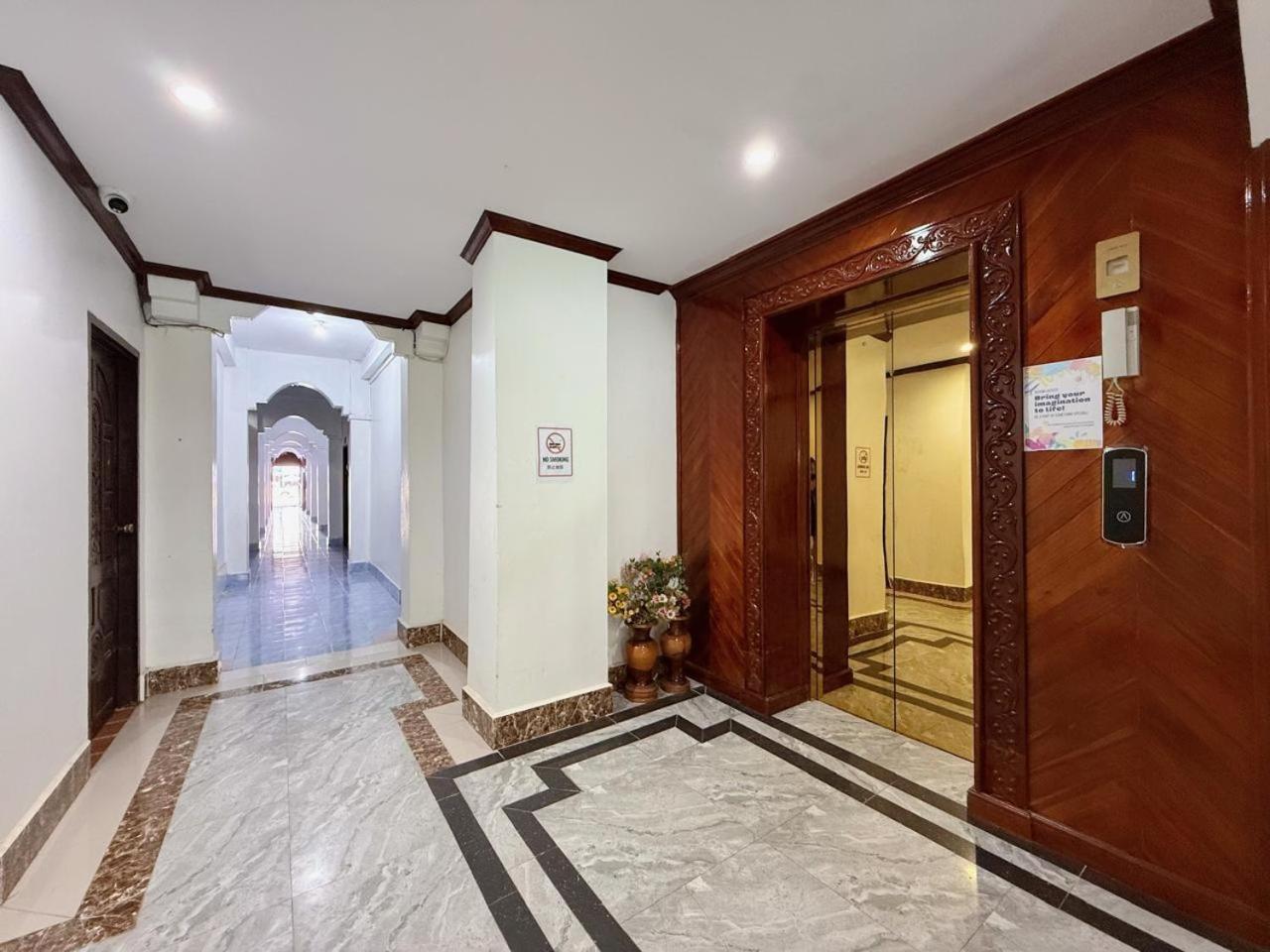 Vangvieng Sisavang Mountain View Hotel ヴァンヴィエン エクステリア 写真
