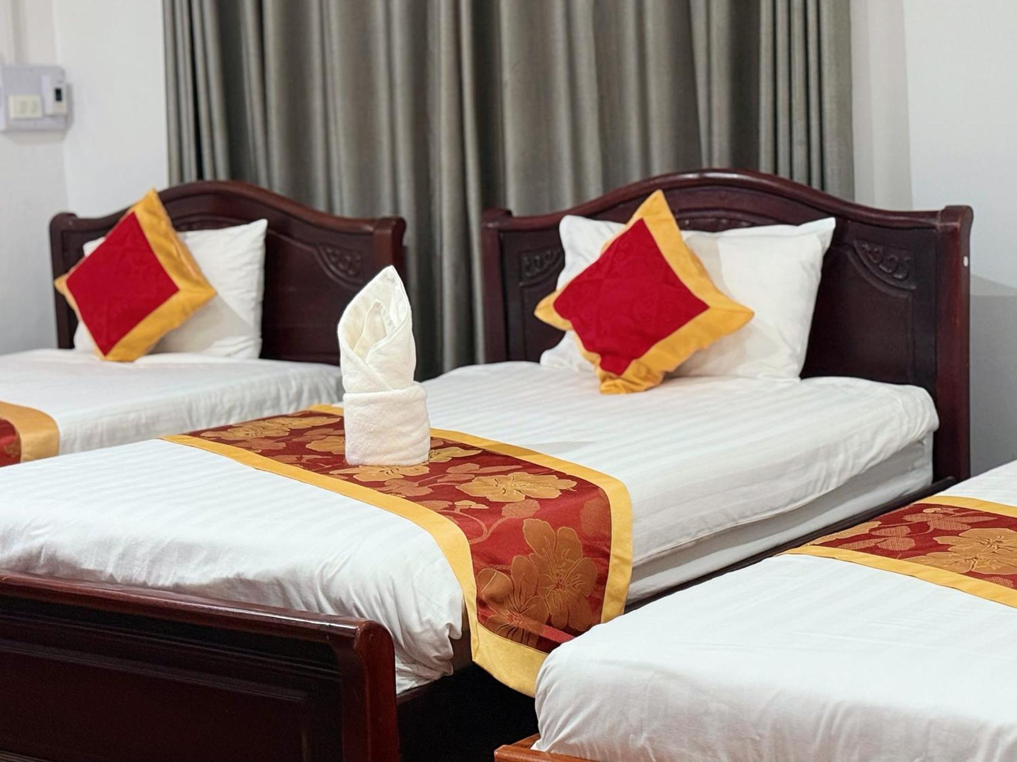 Vangvieng Sisavang Mountain View Hotel ヴァンヴィエン エクステリア 写真